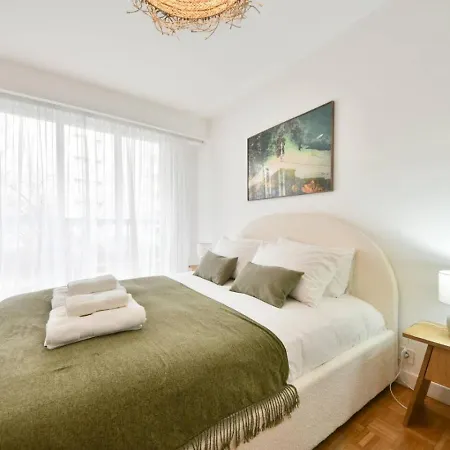 Champs De Mars Eiffel Tower Spacious 1br 아파트 *