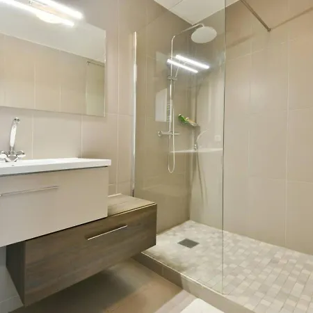 Champs De Mars Eiffel Tower Spacious 1br شقة باريس