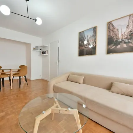 아파트 Champs De Mars Eiffel Tower Spacious 1br 파리